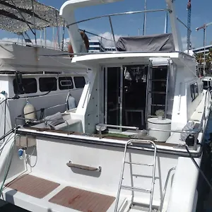 Yach Boat Experience Bateau-hôtel